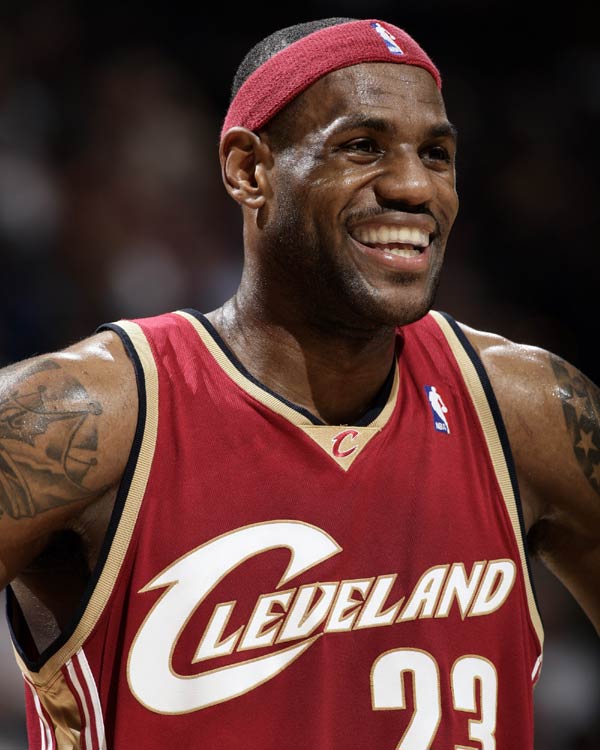 阿德巴约弧顶压哨绝杀三分不中，热火105-106惜败魔术（阿德巴约弧顶压哨三分偏出，热火105-106憾负魔术）