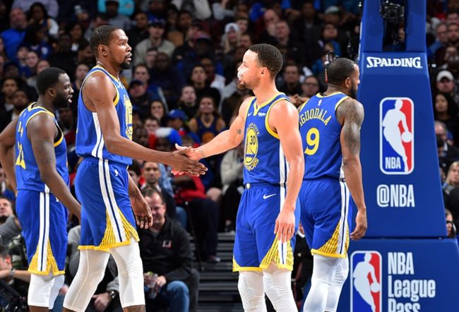 TA：曼城的防守相当稳固；皇马终于踢出了一场有内容的比赛（TA：曼城防守稳如磐石，皇马终于踢出一场有质量的比赛）