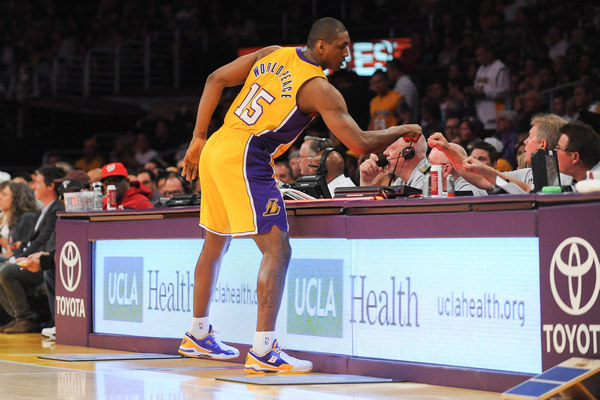 “湘超”短剧《我在野生球场当门神》开机，预计12月中旬上线（湘超出品短剧《我在野生球场当门神》启动拍摄，计划12月中旬上线）