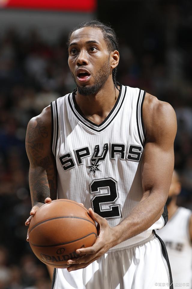 迷你罗助葡萄牙U16夺冠，乔治娜和C罗母亲现场见证（C罗长子助葡萄牙U16封王，乔治娜与C罗母亲到场见证）