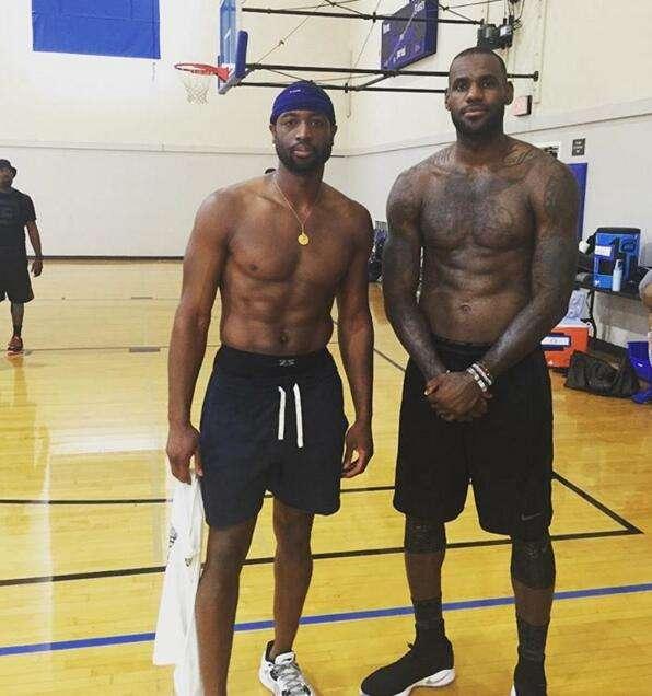 法国足坛最年轻职业球员：尤文马竞关注昂热15岁前锋迪亚洛（15岁昂热前锋迪亚洛成法国足坛最年轻职业球员，获尤文与马竞关注）