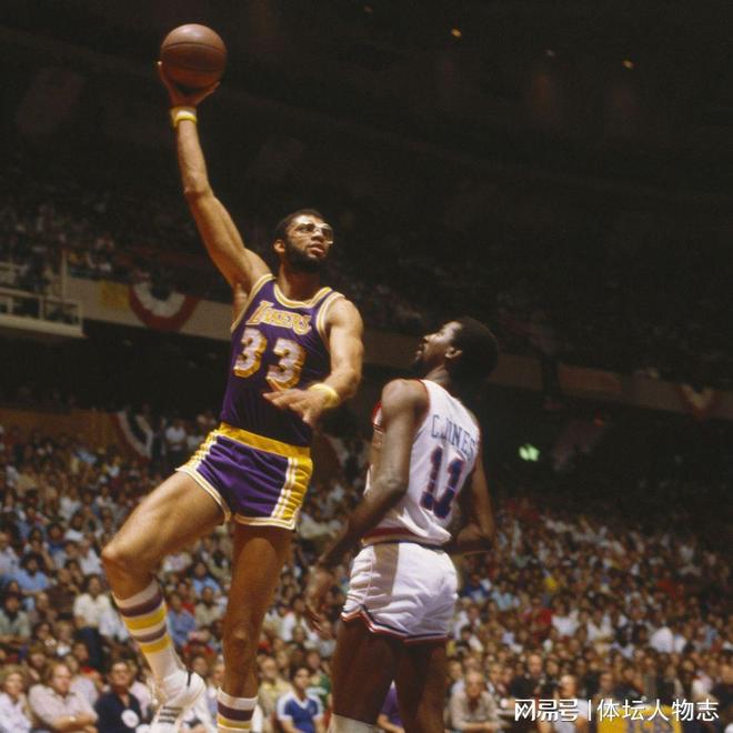 于根伟：今年我们外援的整体表现，我觉得应该能打到70分以上（于根伟：本季外援整体表现不低于70分）